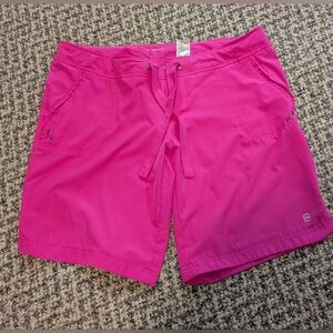 Free country Bermuda Shorts size 16/18 athletic tie front 10 inches long